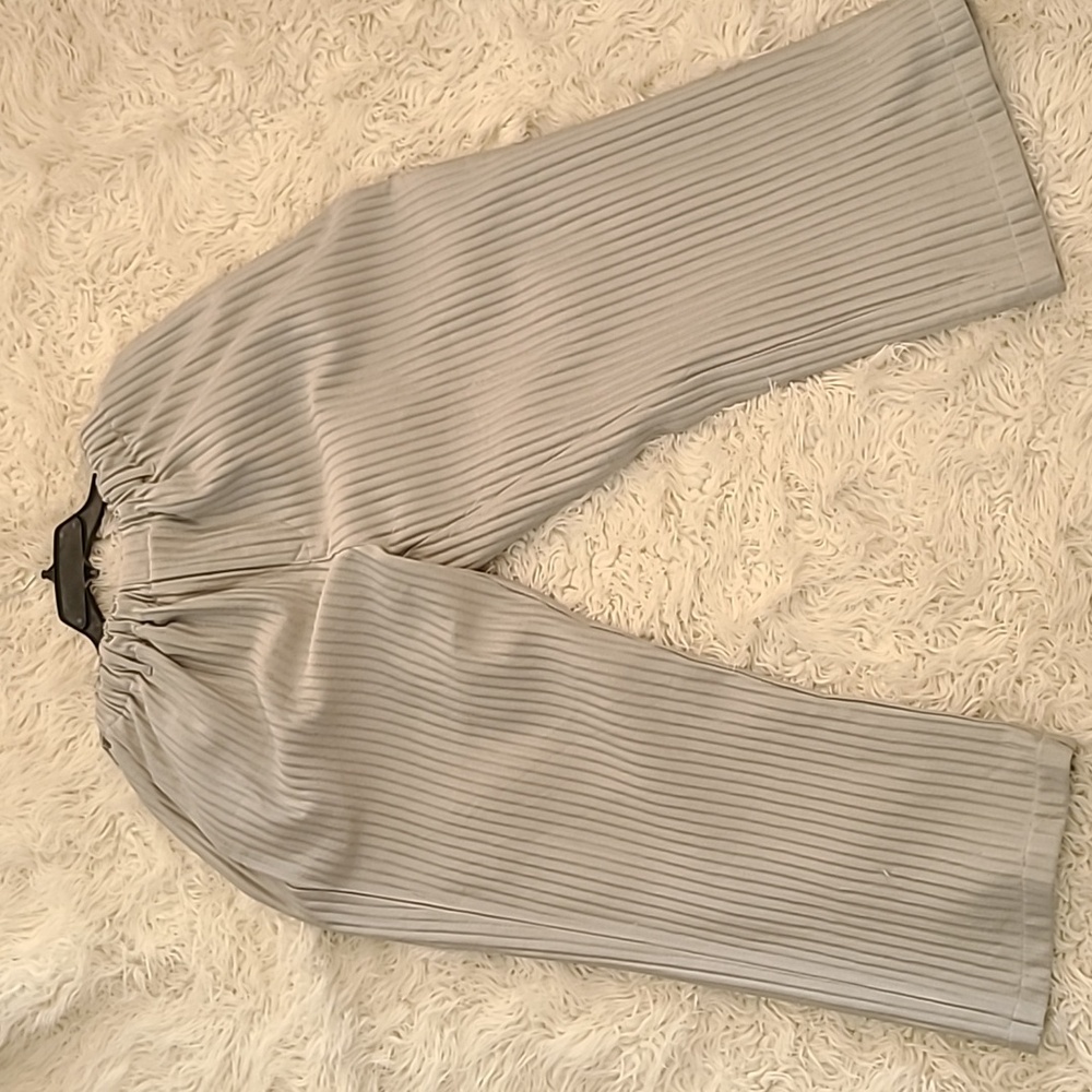 Homme Pliss Issey Miyake basic pants ,gris color